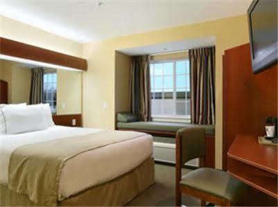 Microtel Inn By Wyndham Rogers Habitación foto